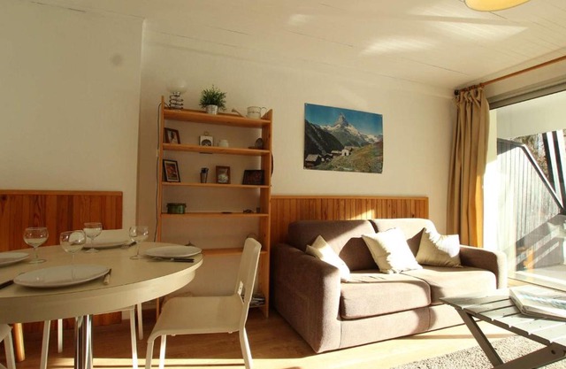 Appartement cosy pour 6 à Chantemerle, Serre-Chevalier. Balcon, parking, casier à ski, 2 étoiles. - FR-1-330E-33