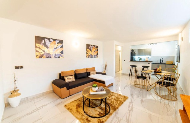 Appartement de 2 chambres avec wifi a Schoelcher a 1 km de la plagetr