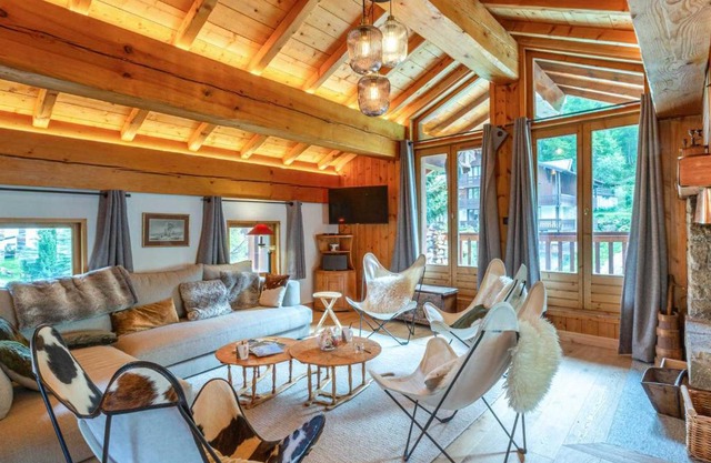 Appartement duplex de haut standing, skis aux pieds, 82m², 8 pers., cheminé, au cœur de Val d'Isère - FR-1-694-305
