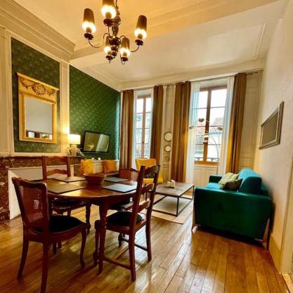 Appartement F2, "La Scène du 66", VERDUN CENTRE, Garage motos et vélo, WIFI, Géré par PrestaZen'Services