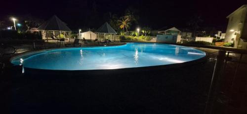 Appartement F2 Vue Piscine