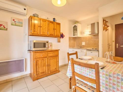 Appartement lumineux avec terrasse et climatisation, parking inclus - FR-1-841-6
