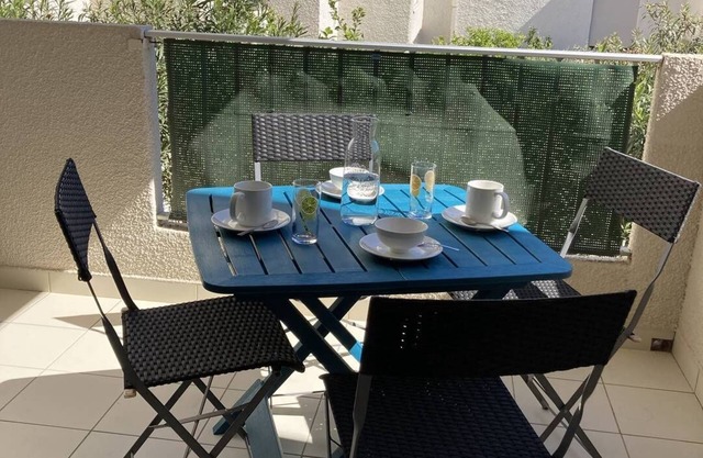 Appartement T2 Lumineux et Moderne Avec Parking - 4voil245 -