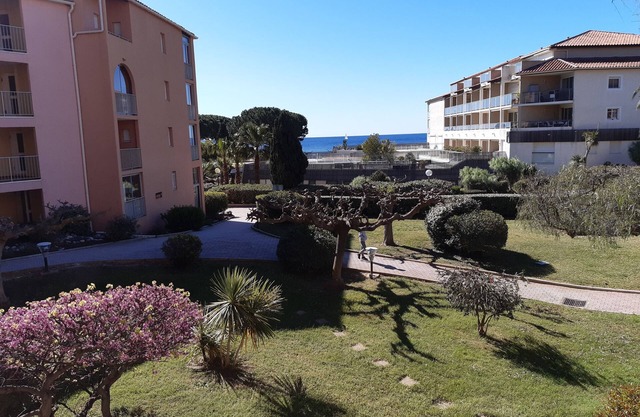 Appartement T2 de 38m2, 4 Personnes, 200m de la Plage et des Commerces