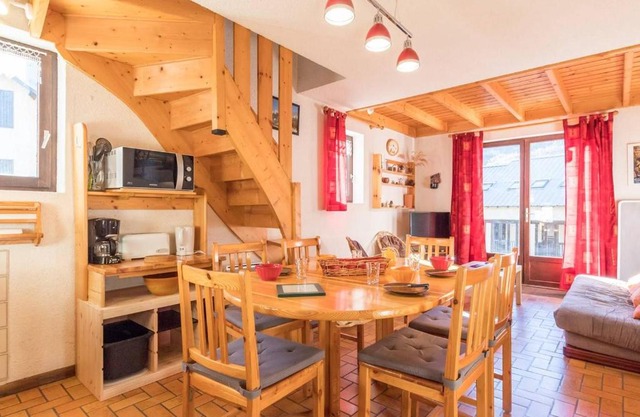 Appartement Duplex 3 Pièces Cabine, 6 Couchages, Monêtier-les-Bains, Proche Commerces et Pistes - FR-1-330F-154