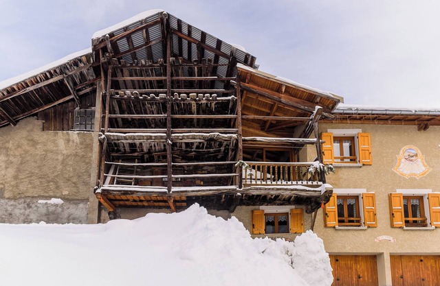Appartement Face Pistes Départ Toutes Activités Dans Petit Village du Queyras