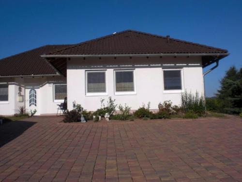 Appartement In Adorf Mit Garten, Terrasse Und Grill