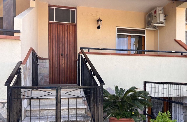 Apartamento cerca del mar equipado con todas las comodidades.
