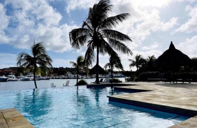 Appartement La Maya met Zwembad Strand Jan Thiel