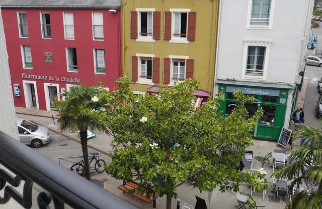 Appartement lumineux au coeur de Le Palais, 2 chambres, proche commerces et bus, idéal vacances - FR-1-418-225