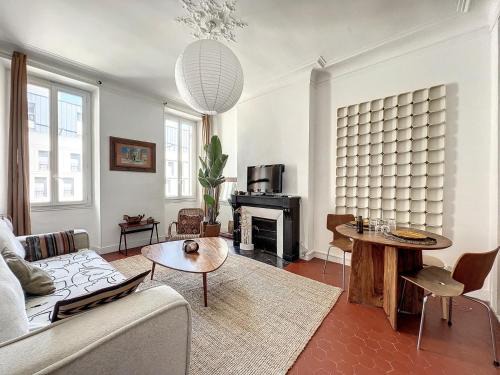 Appartement Marseillais - Climatisation & Spacieux - Les Frères de la Loc'