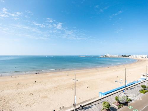 Appartement moderne 80m² avec wifi, lave-vaisselle, balcon et vue mer - FR-1-197-539