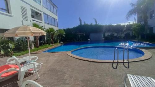 Appartement moderne proche de la plage avec piscine