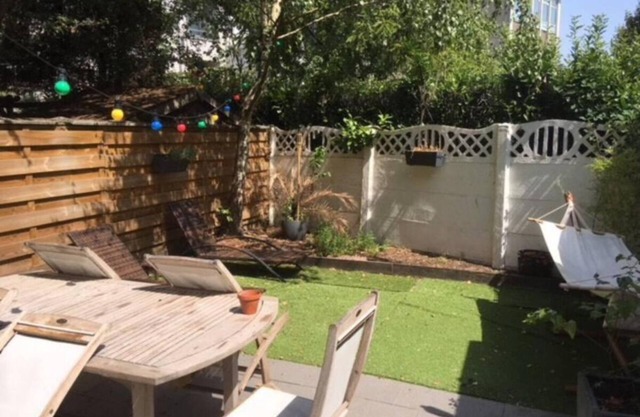 Appartement near highroad (10 min from centre)