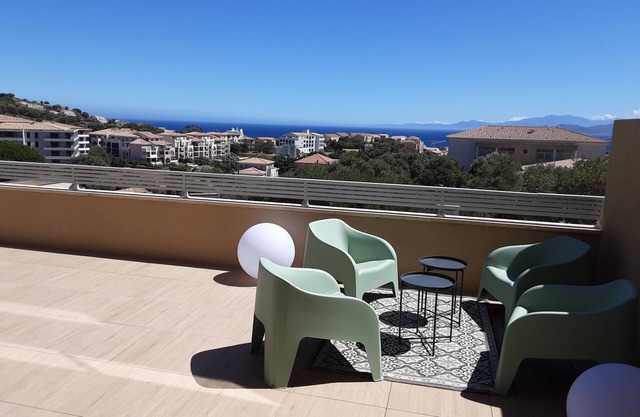 Appartement Neuf de 84 m2 Avec Terrasse de 60 m2 vue mer