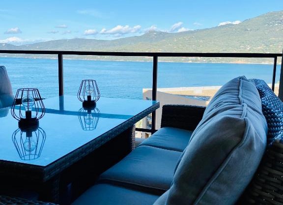 Appartement neuf tout confort en bord de mer