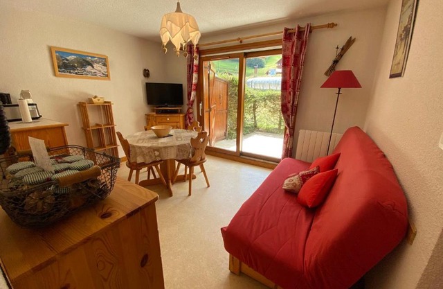 Appartement pied des pistes, 4 personnes, 1 chambre - MONT02