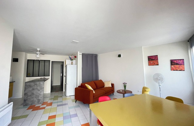 Appartement Pop-art Proche des Plages du cap Dagde