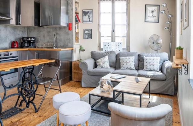 Appartement pour 2, Place Saint-Sauveur