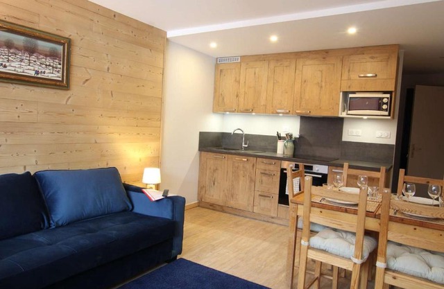 Appartement rénové 6 pers. avec balcon et parking privé à Montgenèvre - FR-1-330D-115