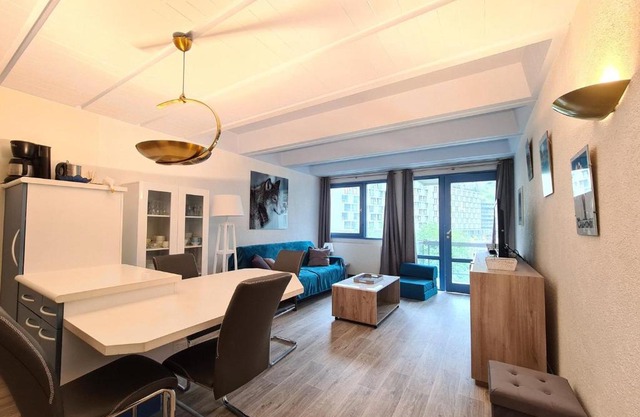 Appartement rénové avec balcon, proche pistes et commerces, 6 pers, Flaine Forum - FR-1-425-47