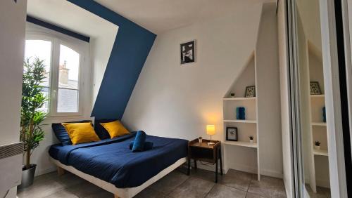 Appartement rénové Parisien en plein Coeur de L'Île Saint-Louis juste en face de Notre-Dame !
