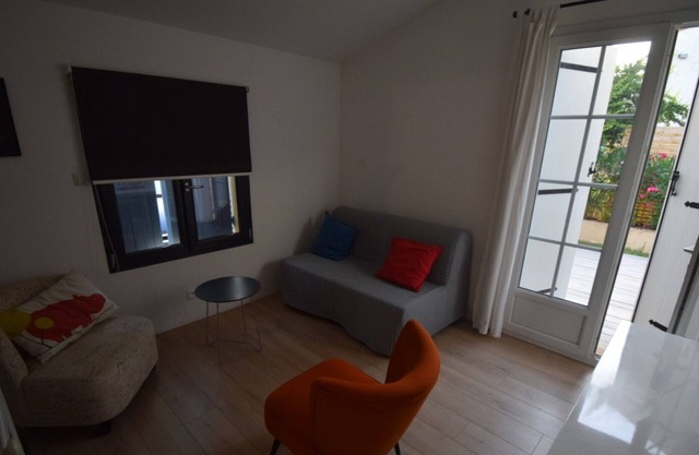 Appartement Rez de Chaussée ,terrasse ,au Pied des Cévennes Entre Uzes et Anduze
