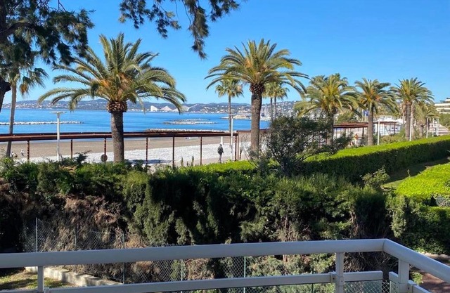 Appartement sur la Plage, Le Royal Beach