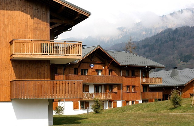 Appartement Savoyard avec accès Piscine! Proche de la navette gratuite