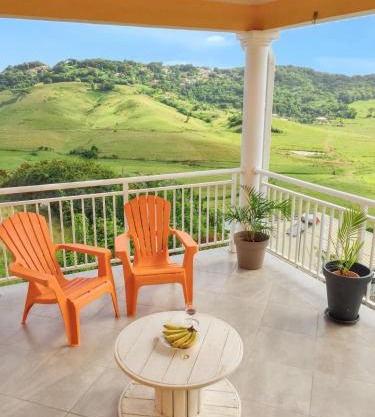 Appartement spacieux avec vue montagne à Le Marin, 82 m².