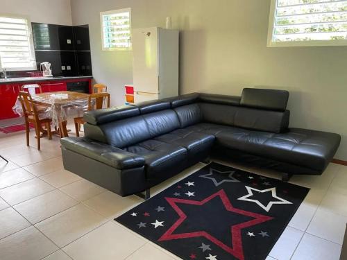 Appartement spacieux à Sainte-Rose, 70 m² avec jardin