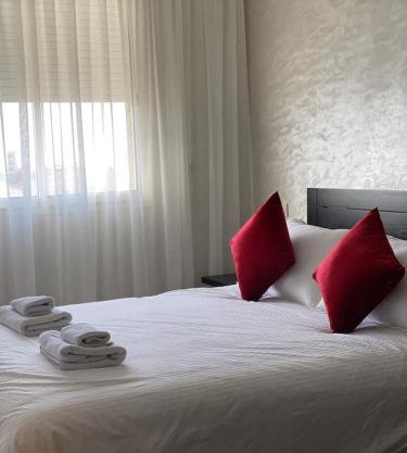 Appartement Spacieux & Moderne, 2 min Gare, 10 min Plage, Parking Gratuit