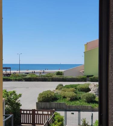 Appartement T2 27m² meublé, vue mer à 50m de la plage