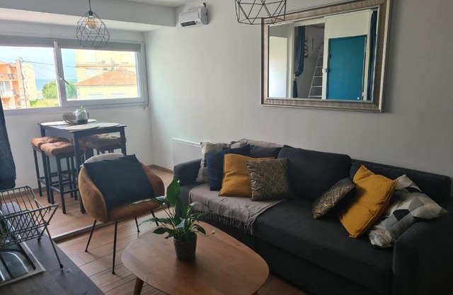 Appartement T2 27m² meublé vue mer, 50m de la plage