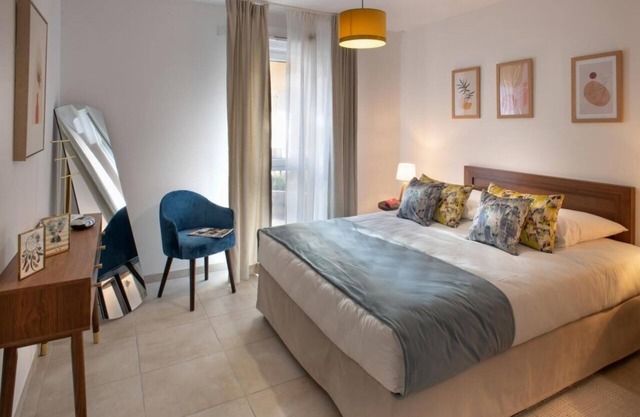 Apartamento-Baño en la habitacion-T2