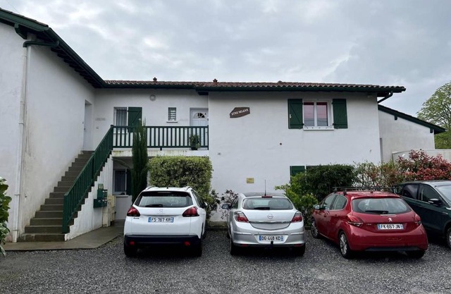 Appartement T2 confortable à Cambo-les-Bains avec terrasse et parking proche centre et thermes - FR-1-495-58