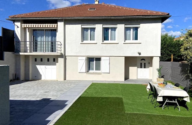 Appartement T4 Cosi: TV Netflix Parking