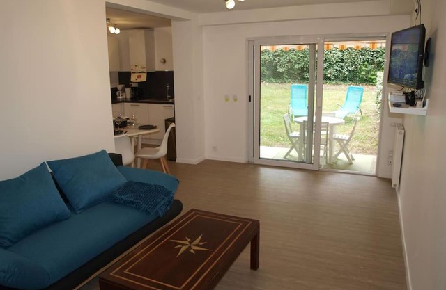 Appartement terrasse jardin rive gauche du port