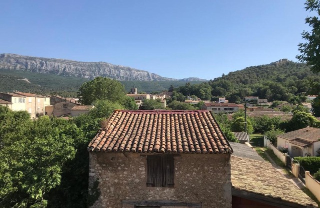 Appartement vue superbe ste Baume
