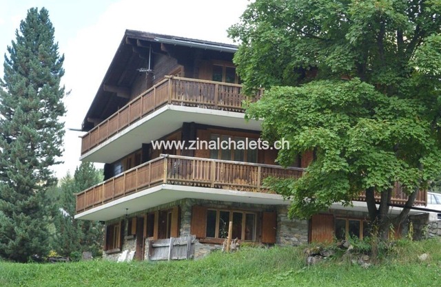 Appartment in a chalet in Zinal - 2 bedrooms with 2 beds - living room - TV broadcasting - kitchen -