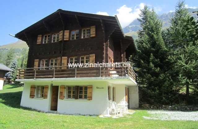 Appartment in a chalet in Zinal - 3 bedrooms with 2 beds - 2 beds in the living room - TV broadcasti