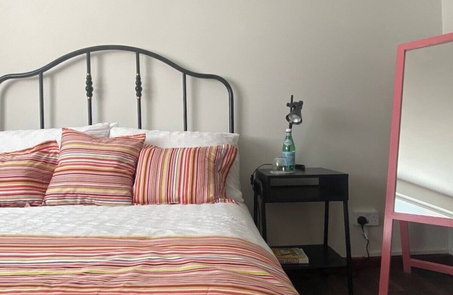 Apple Cottage - Central Frome - Family Friendly