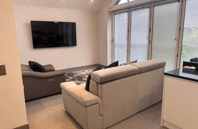 Apple Tree House, A family friendly and unique apartment.