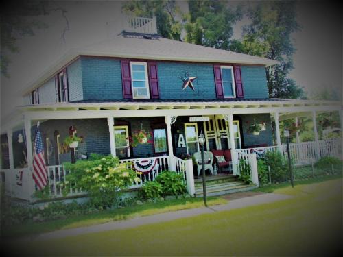 Applesauce Inn Bed & Breakfast