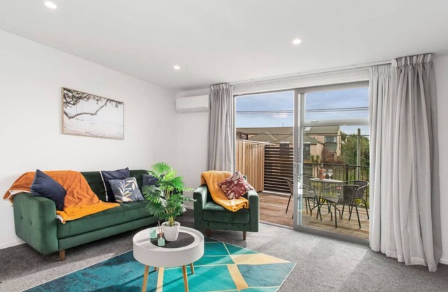 Appt 2 on Armagh 2Bdrm 2 Bthrm Free Park