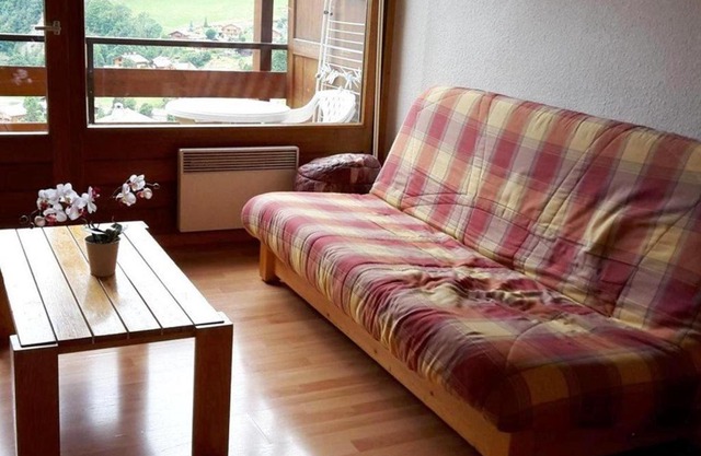 Appt 2P + mezzanine pour 6 - skis aux pieds - garage - WIFI - FR-1-241-21