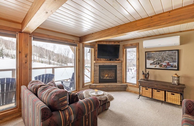 *Apres Chalet*- Ski, Bike or Hike in & out