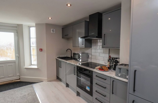 Apt 1 @ Hunter's Quay