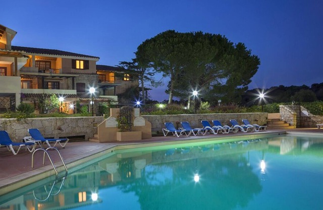 Apt. Costa 2LA with shared Swimming Pool