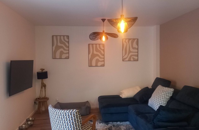 Apt for 2 or 4 people with jacuzzi and garden in the heart of Laruns village